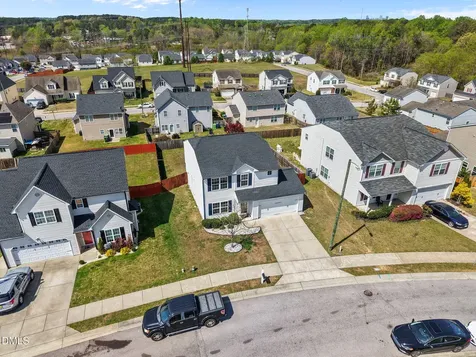 4813 Cutstone Court Raleigh NC 27610