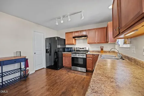 4813 Cutstone Court Raleigh NC 27610