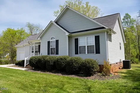 202 E Sebastian Court Mebane NC 27302