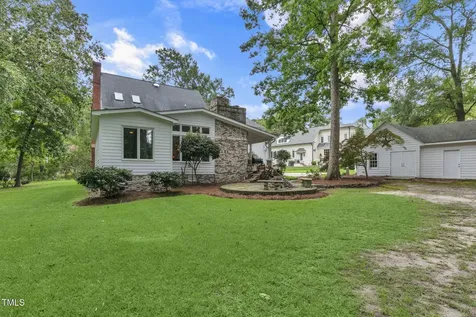 2811 Deerfield Lane N Wilson NC 27896