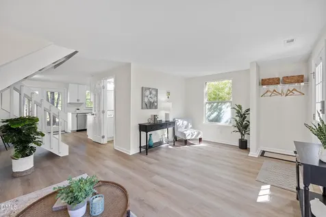 632 Middleton Avenue Cary NC 27513