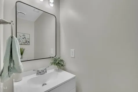 632 Middleton Avenue Cary NC 27513