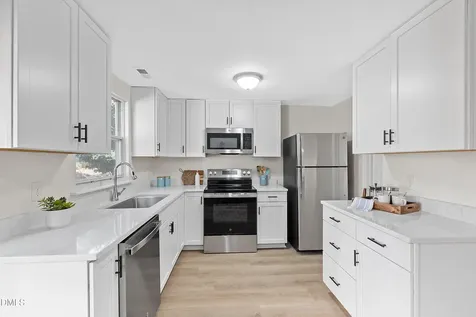 632 Middleton Avenue Cary NC 27513