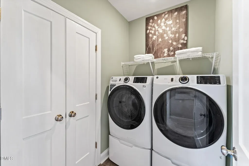 154 N White Street Wake Forest NC 27587