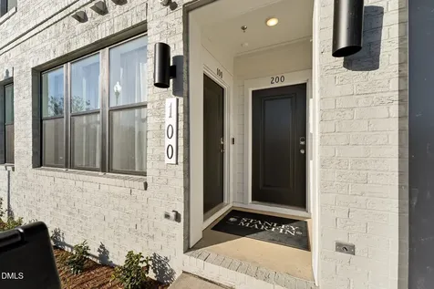 154 N White Street Wake Forest NC 27587