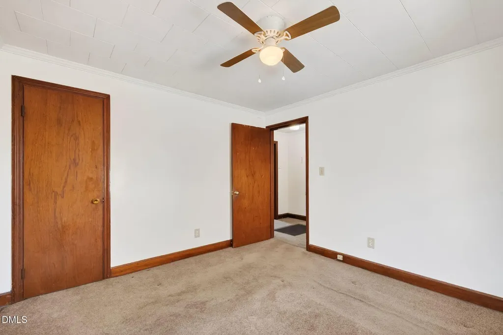 1020 S Pollock Street Selma NC 27576