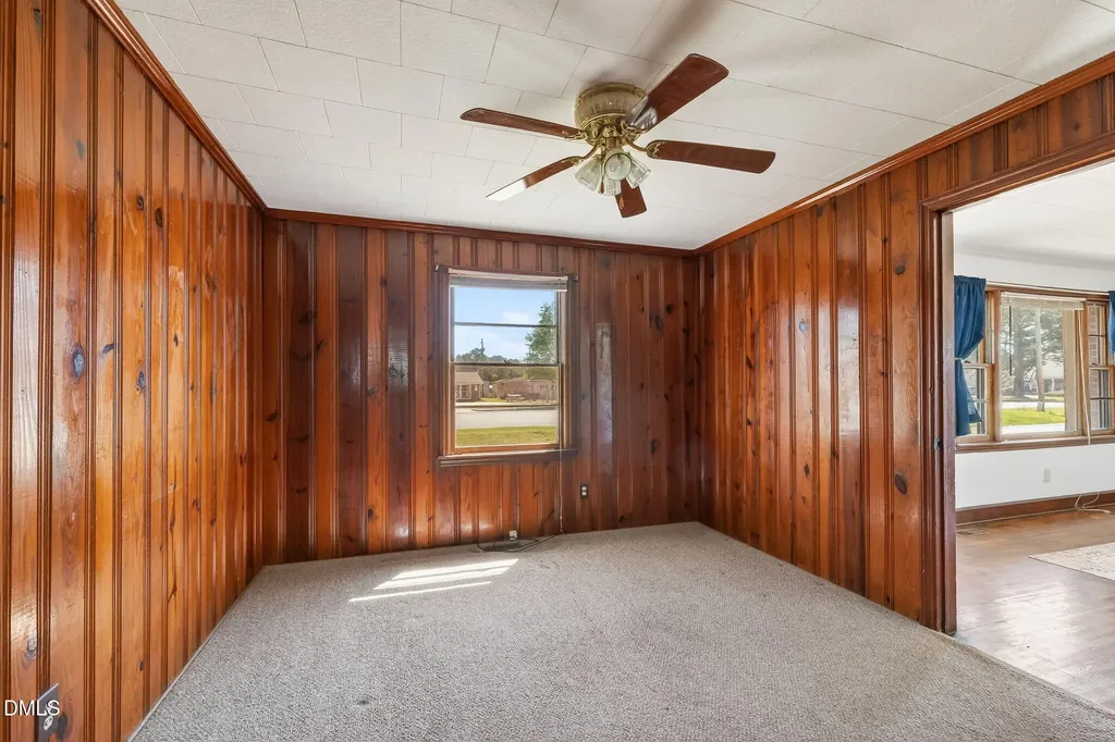 1020 S Pollock Street Selma NC 27576