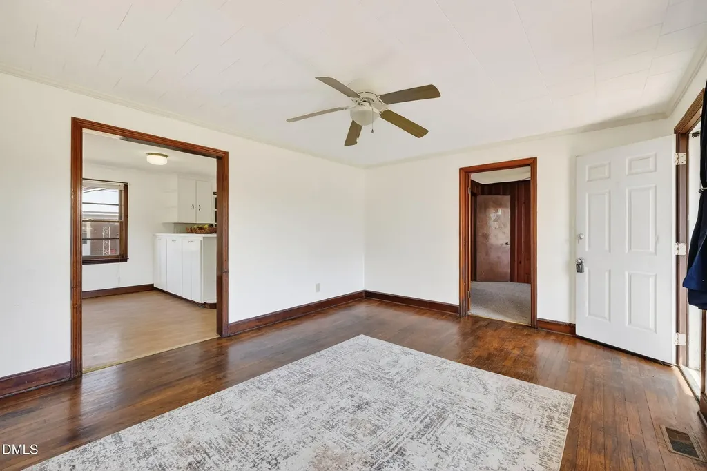 1020 S Pollock Street Selma NC 27576