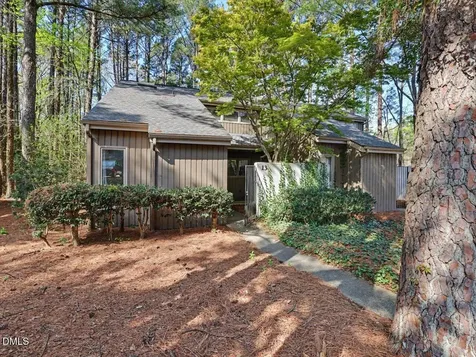 13 Vauxhall Place Chapel Hill NC 27517