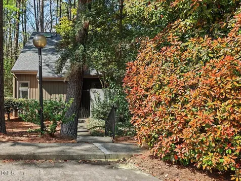 13 Vauxhall Place Chapel Hill NC 27517