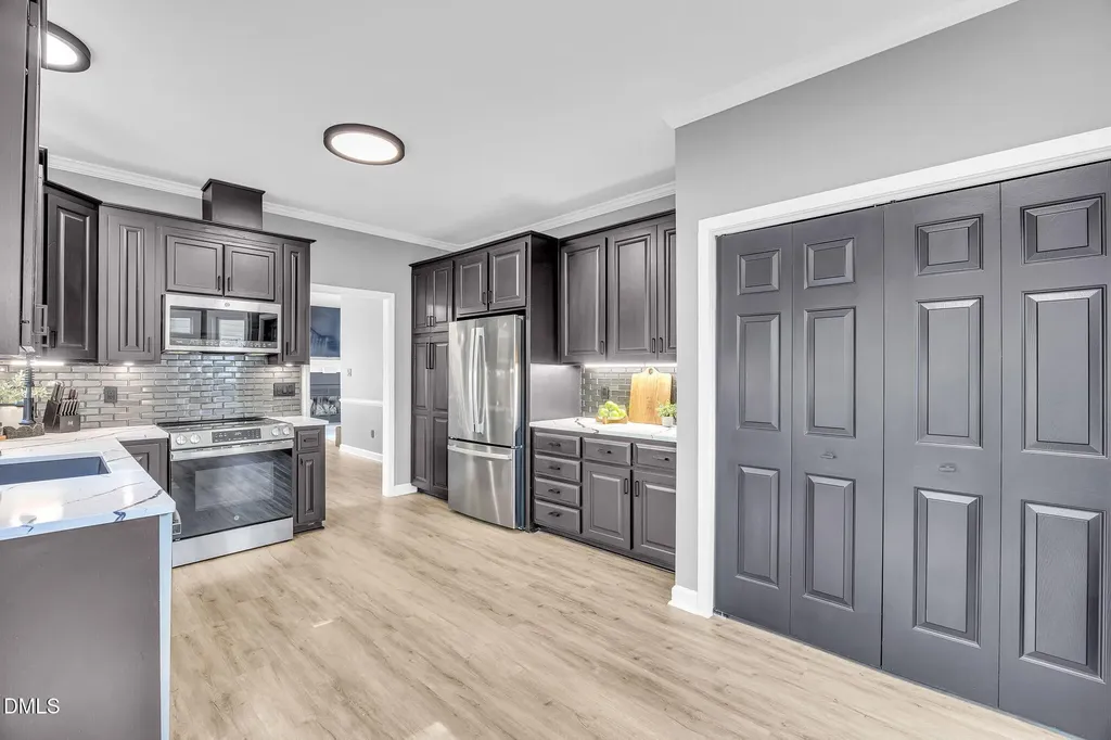 4829 Little Falls Drive Raleigh NC 27609