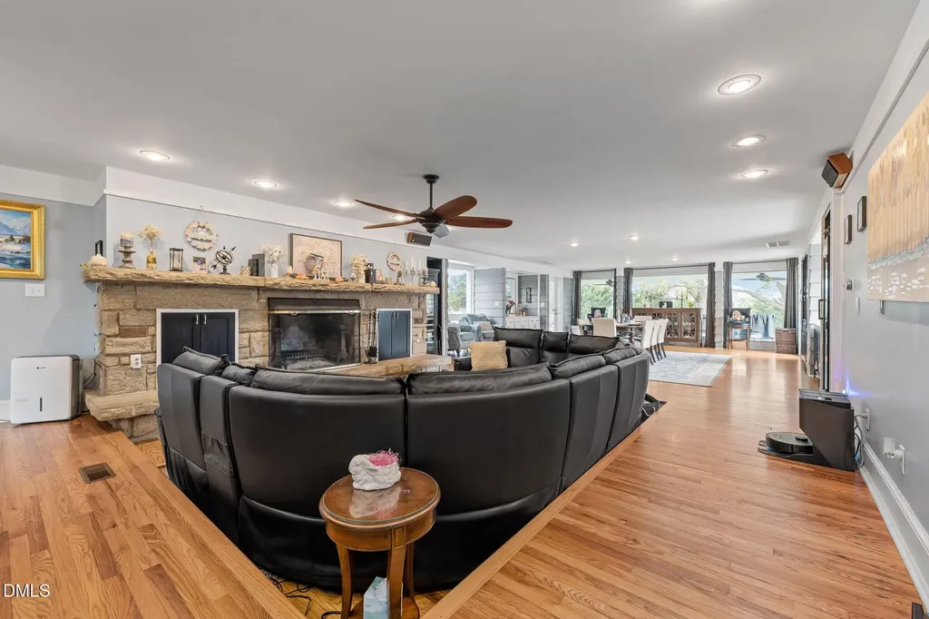 1822 Cherry Lane Haw River NC 27258