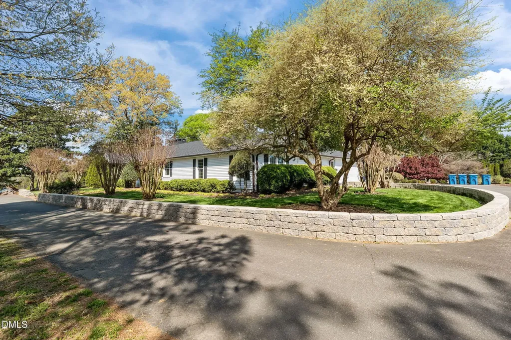 1822 Cherry Lane Haw River NC 27258