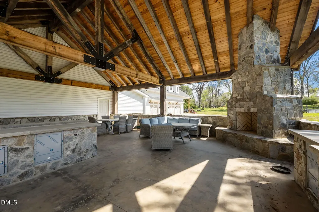1822 Cherry Lane Haw River NC 27258