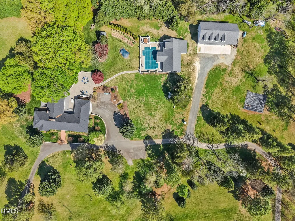 1822 Cherry Lane Haw River NC 27258