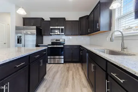 111 Sugarberry Spring Lake NC 28390