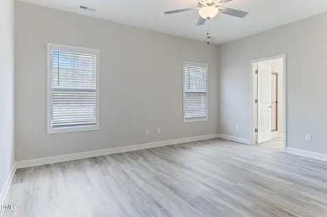 111 Sugarberry Spring Lake NC 28390