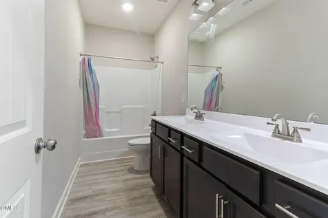 111 Sugarberry Spring Lake NC 28390