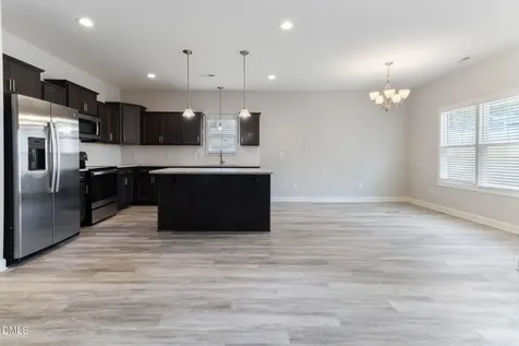 111 Sugarberry Spring Lake NC 28390