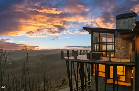 404 Silver Eagle Trail Banner Elk NC 28604