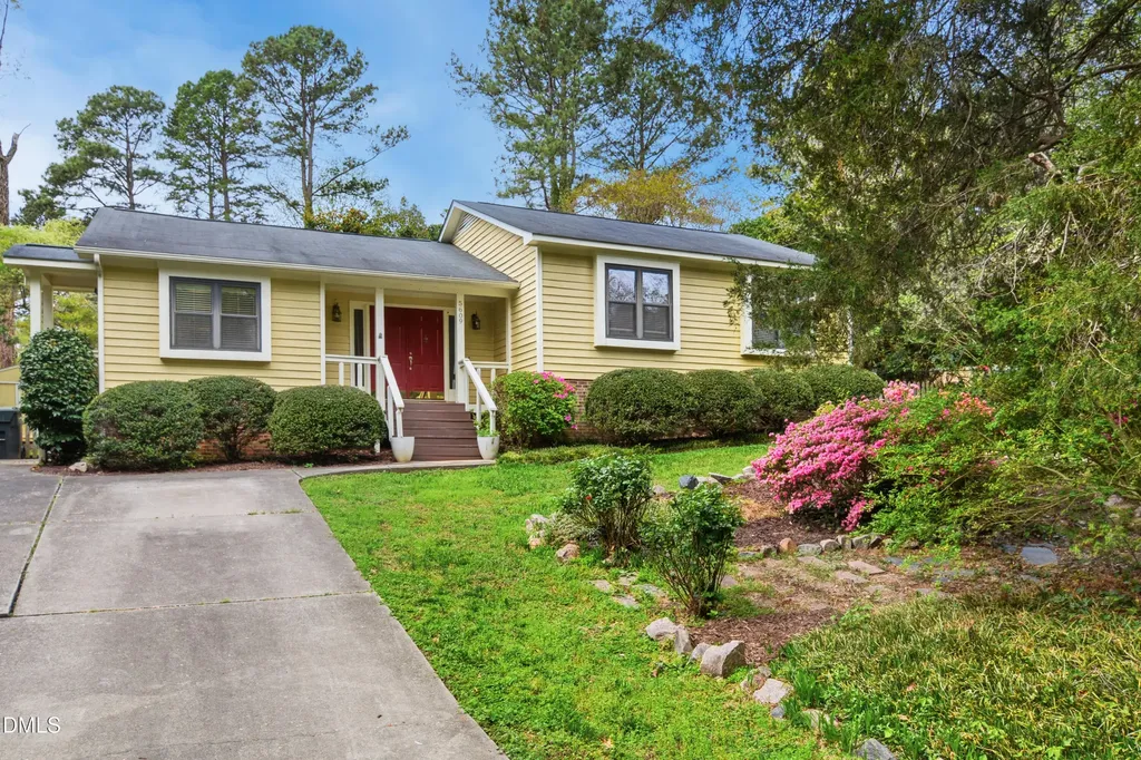 5609 Groomsbridge Court Raleigh NC 27612