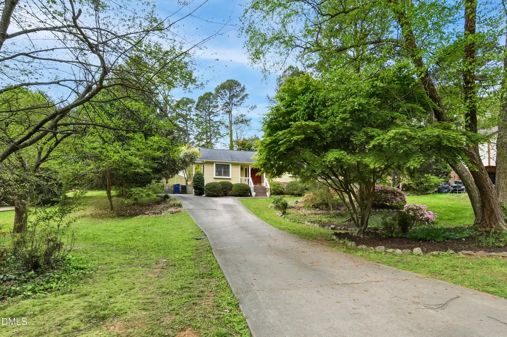 5609 Groomsbridge Court Raleigh NC 27612