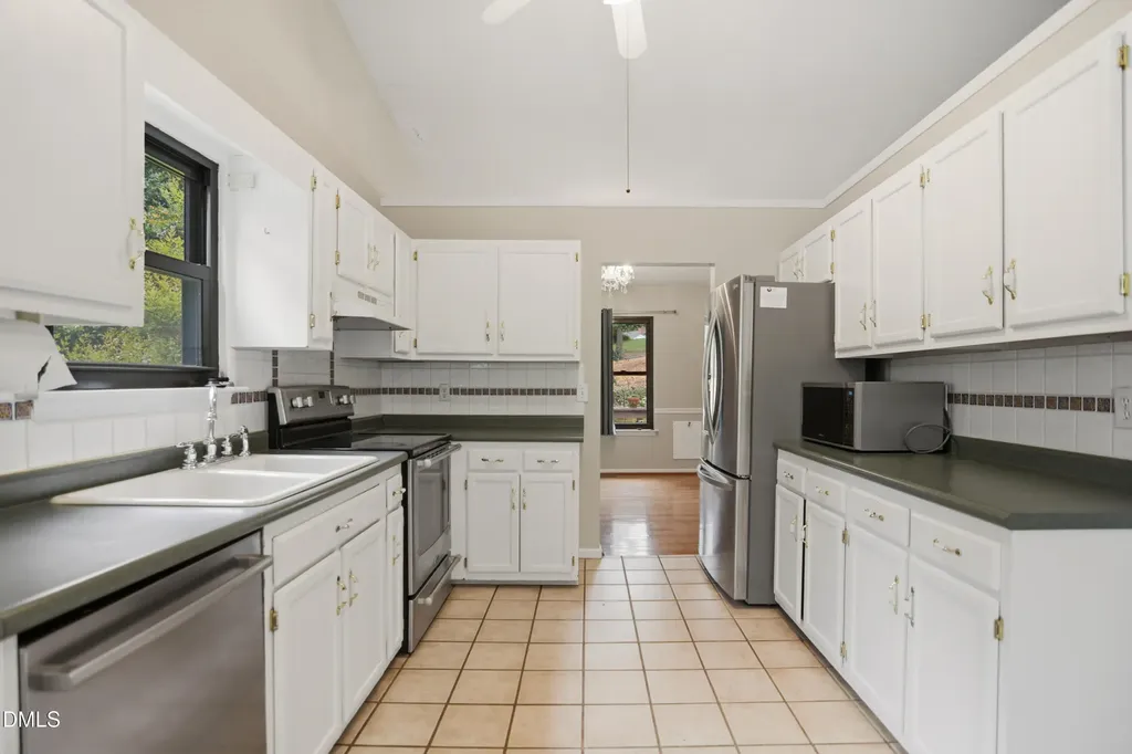 5609 Groomsbridge Court Raleigh NC 27612