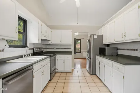 5609 Groomsbridge Court Raleigh NC 27612