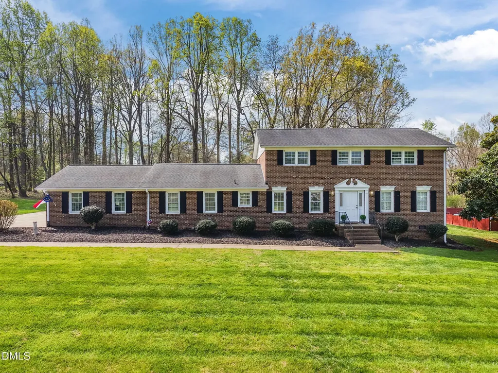 112 E Laramie Drive Mebane NC 27302