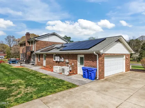 112 E Laramie Drive Mebane NC 27302