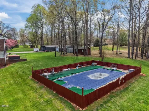 112 E Laramie Drive Mebane NC 27302