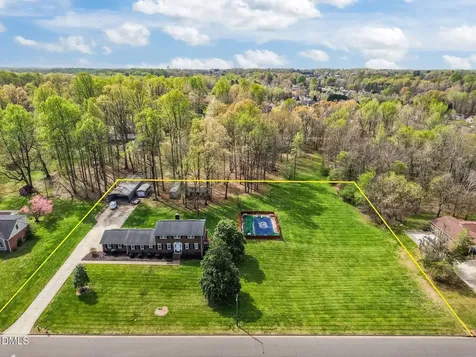 112 E Laramie Drive Mebane NC 27302