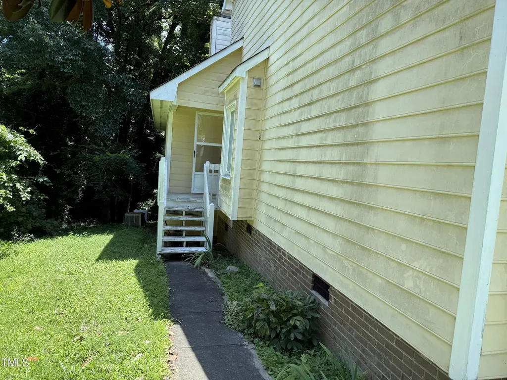 2308 Stonesthrow Court Raleigh NC 27610