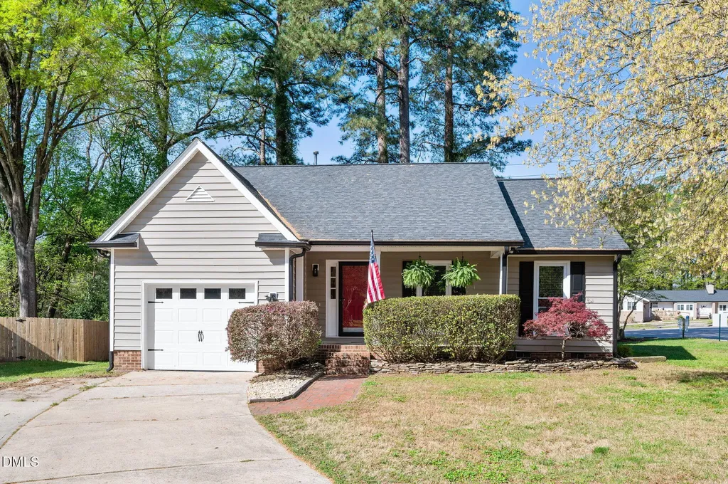 2709 Heathersmith Court Raleigh NC 27604