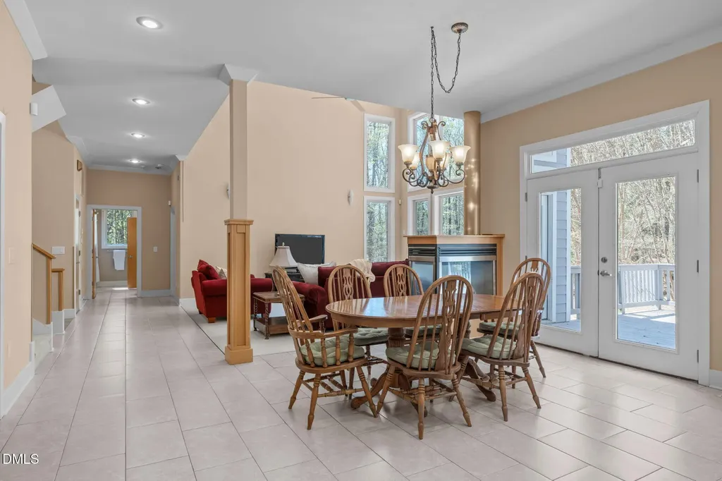 8607 Yorkshire Lane Chapel Hill NC 27516
