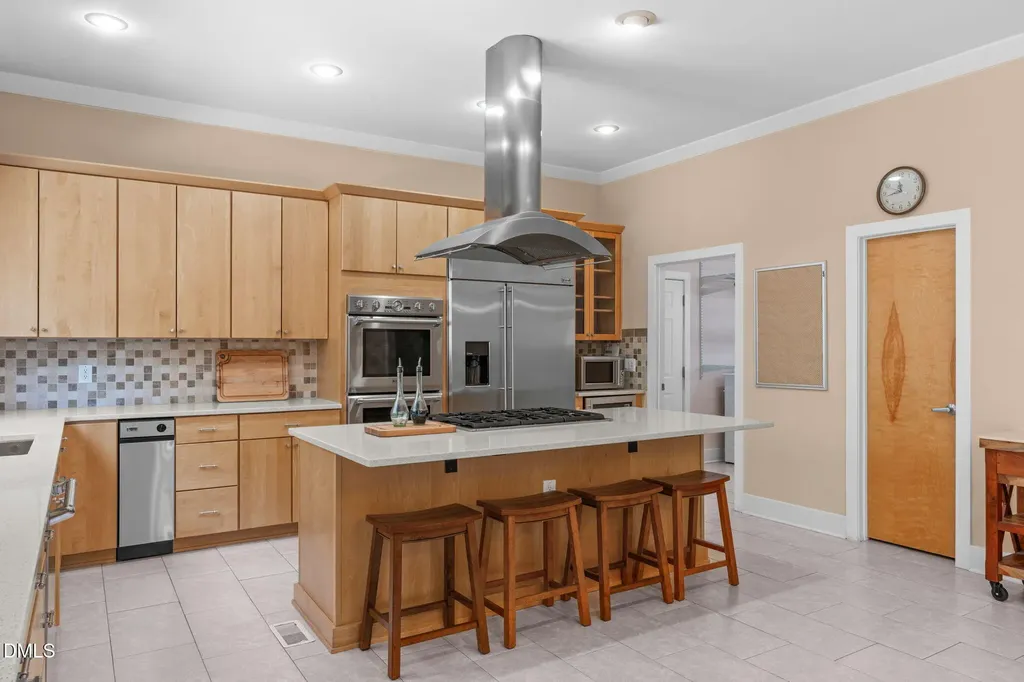 8607 Yorkshire Lane Chapel Hill NC 27516