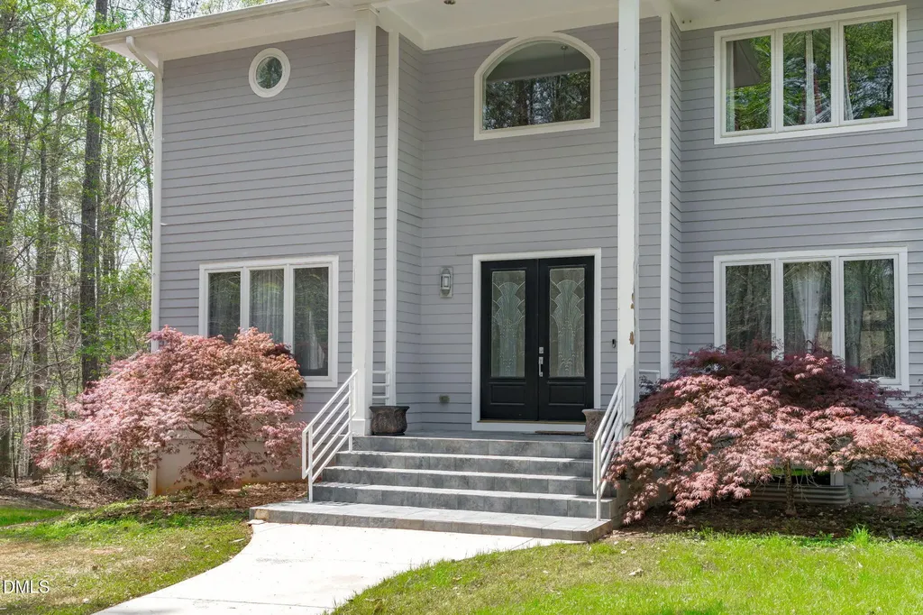 8607 Yorkshire Lane Chapel Hill NC 27516