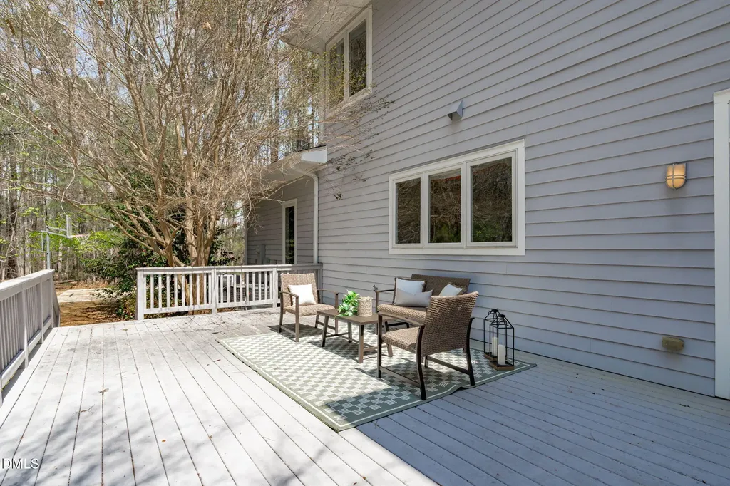 8607 Yorkshire Lane Chapel Hill NC 27516