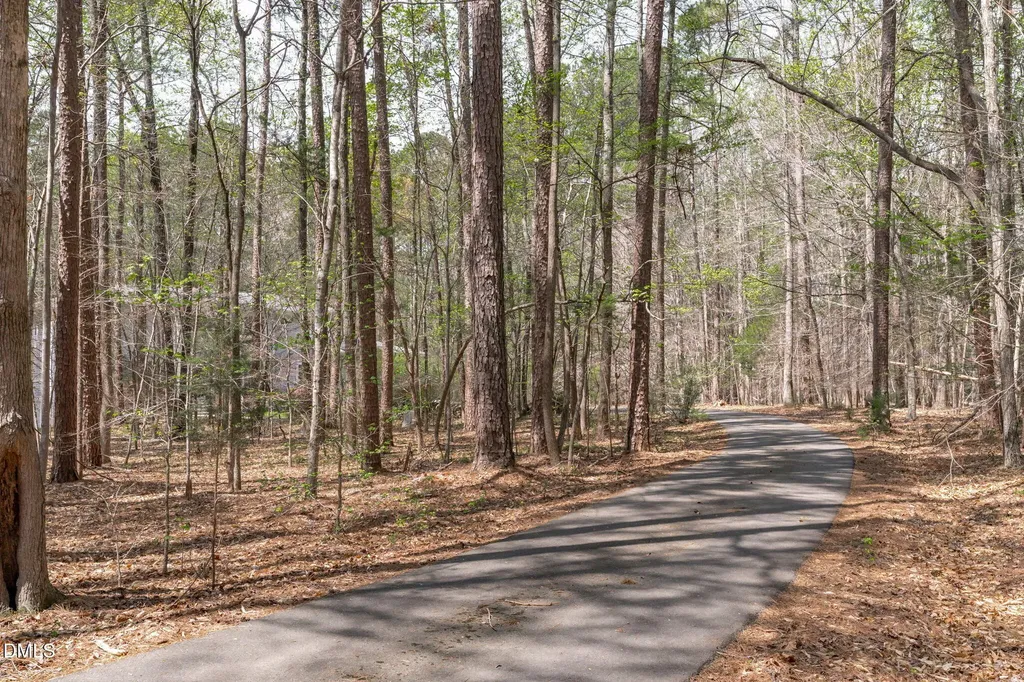 8607 Yorkshire Lane Chapel Hill NC 27516