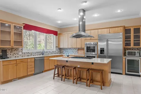 8607 Yorkshire Lane Chapel Hill NC 27516