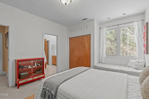 8607 Yorkshire Lane Chapel Hill NC 27516