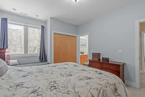 8607 Yorkshire Lane Chapel Hill NC 27516