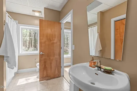 8607 Yorkshire Lane Chapel Hill NC 27516