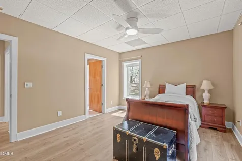 8607 Yorkshire Lane Chapel Hill NC 27516
