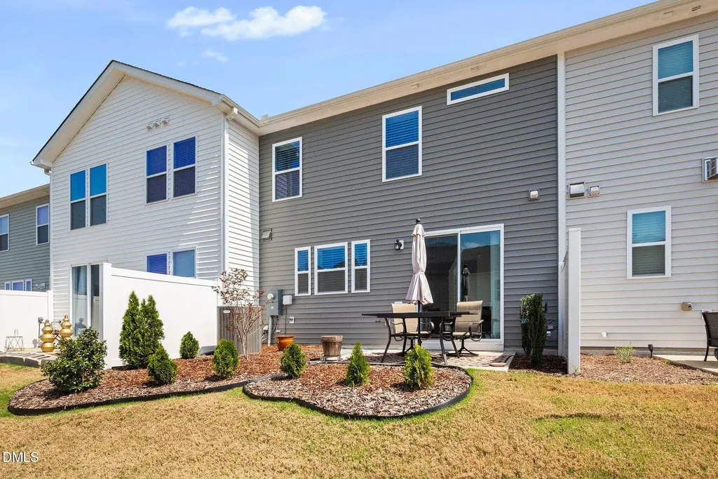 743 Creekway Drive Fuquay Varina NC 27526