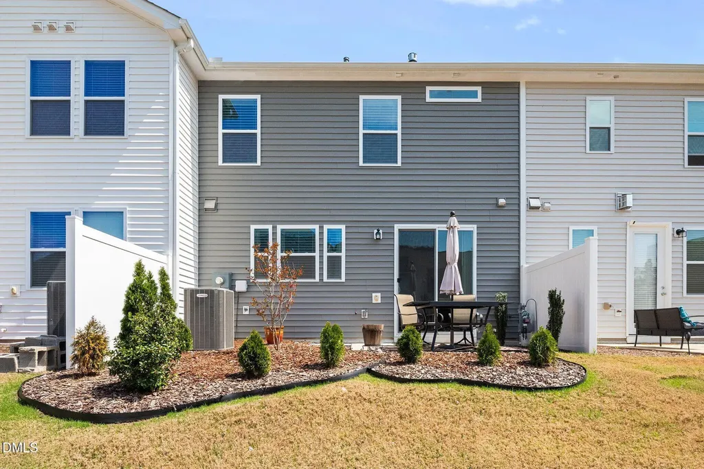 743 Creekway Drive Fuquay Varina NC 27526