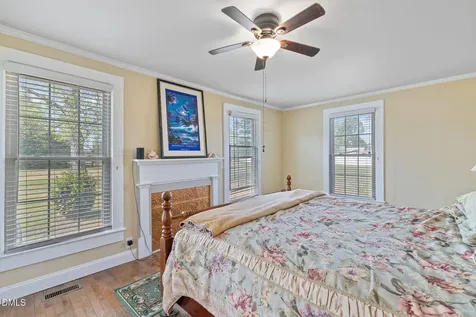 128 E Railroad Street La Grange NC 28551