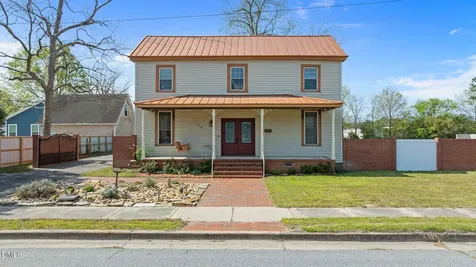 128 E Railroad Street La Grange NC 28551