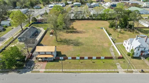 128 E Railroad Street La Grange NC 28551
