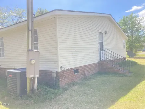 1586 Gum Swamp Church Road Greenville NC 27834